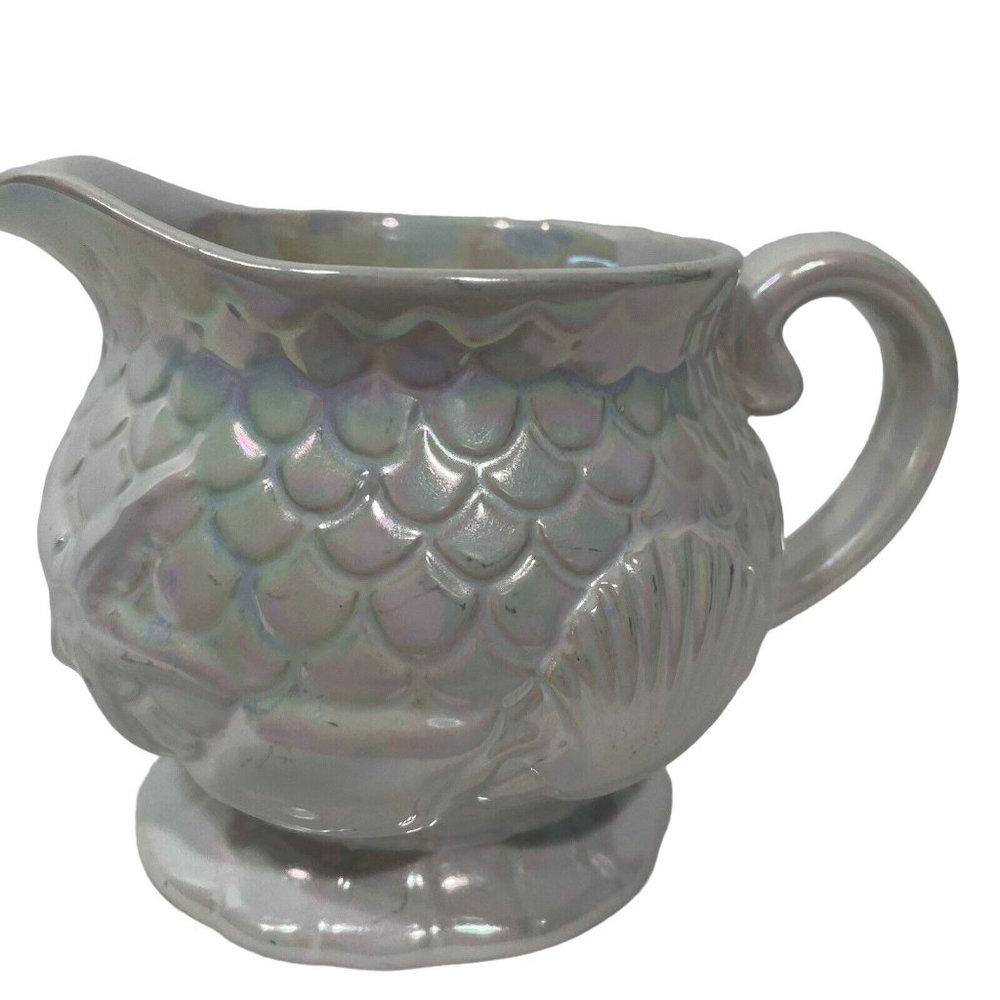 Roscher NAUTILUS Creamer White Iridescent Embossed Stoneware Seashell Beachy